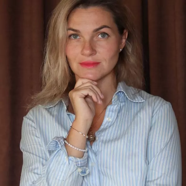 Александра Львова
